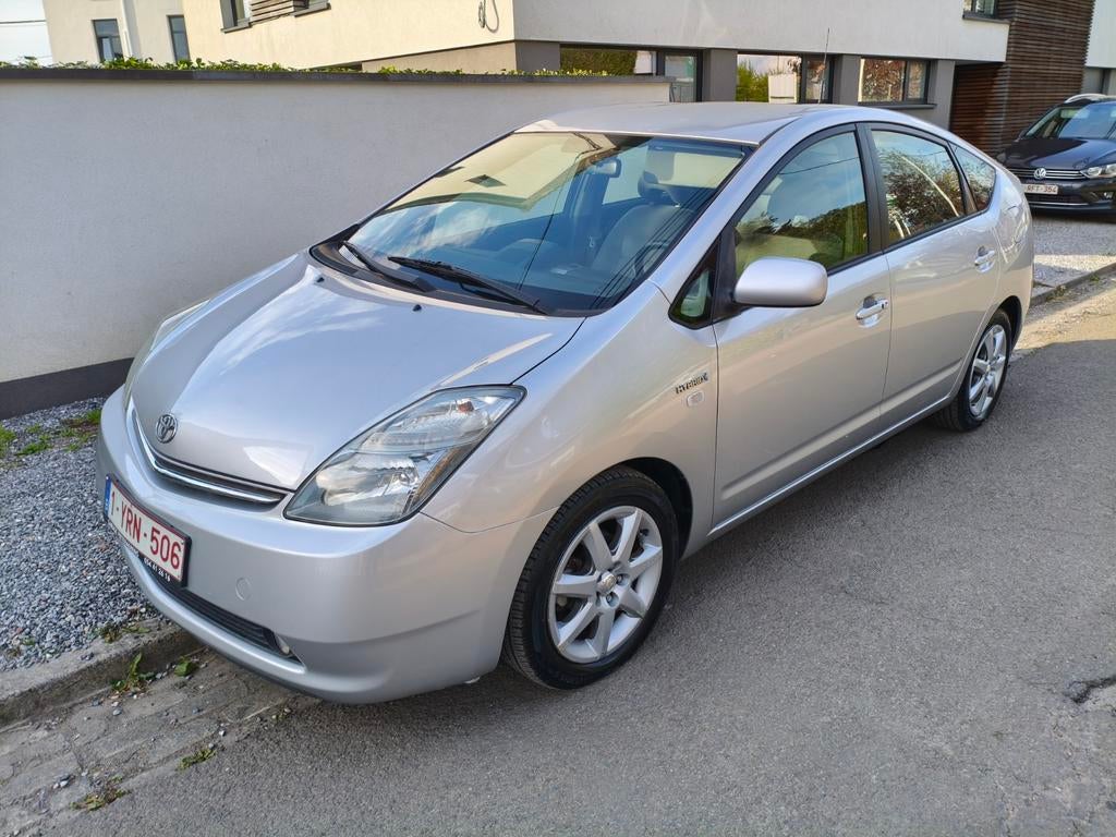 Toyota Prius 1.5 hybride, Autos, 57 kW, Rétroviseurs électriques, Achat, Entreprise