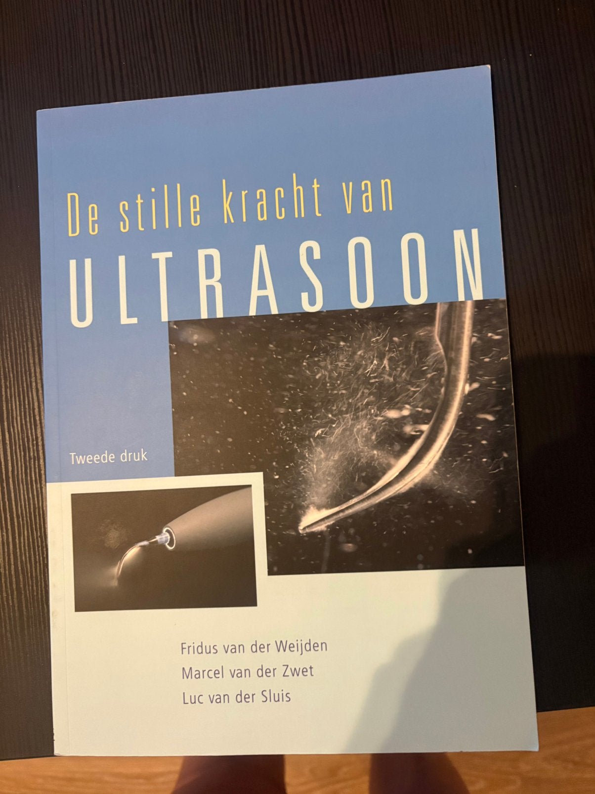 De stille kracht van ultrasoon Mondzorg, Ophalen of Verzenden, Zo goed als nieuw
