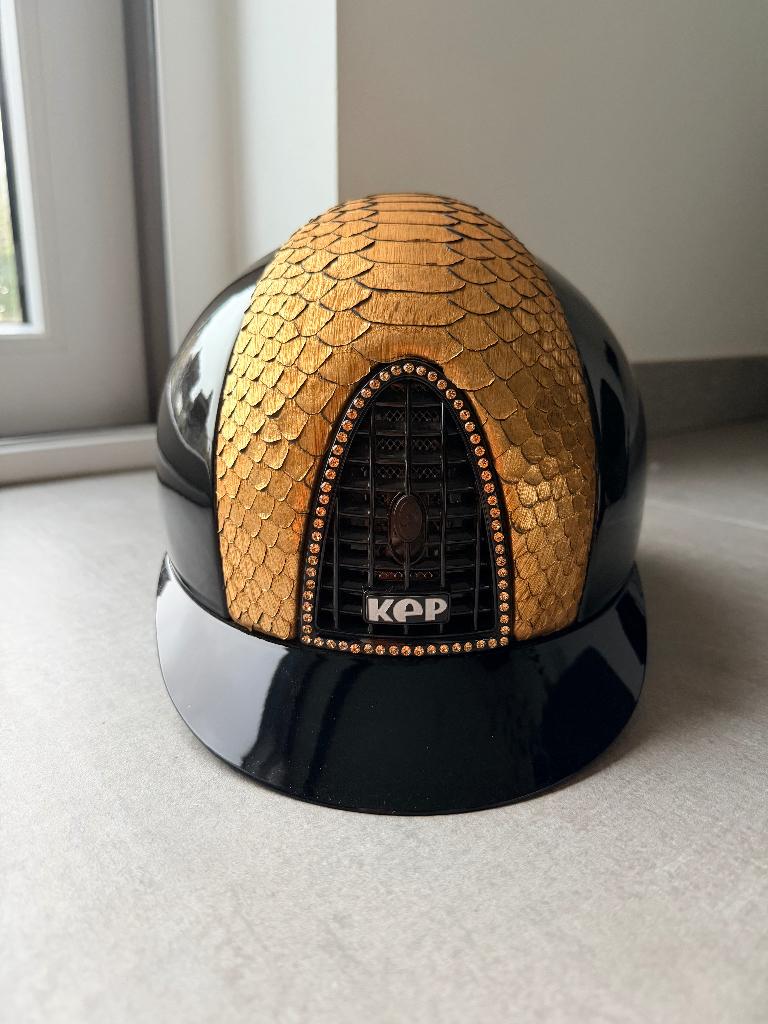 KEP Italia Cromo maat M, Dieren en Toebehoren, Ophalen of Verzenden, Zo goed als nieuw, Cap