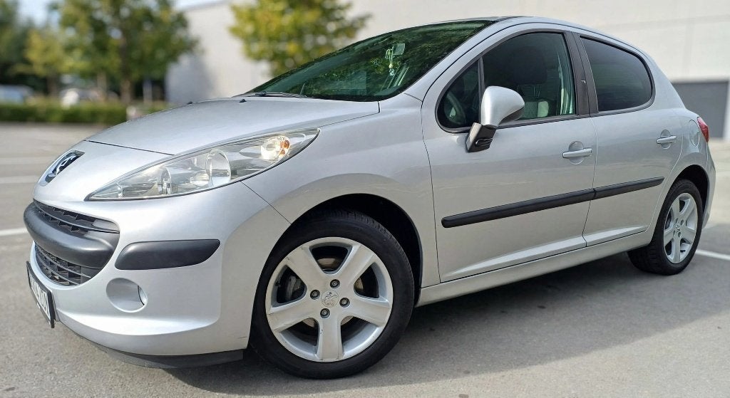 207 1.4 75pk - 2 690€ - 168.588 km - Aircondition + CarPlay, Sound system, Particulier, 5 zetels, Handgeschakeld