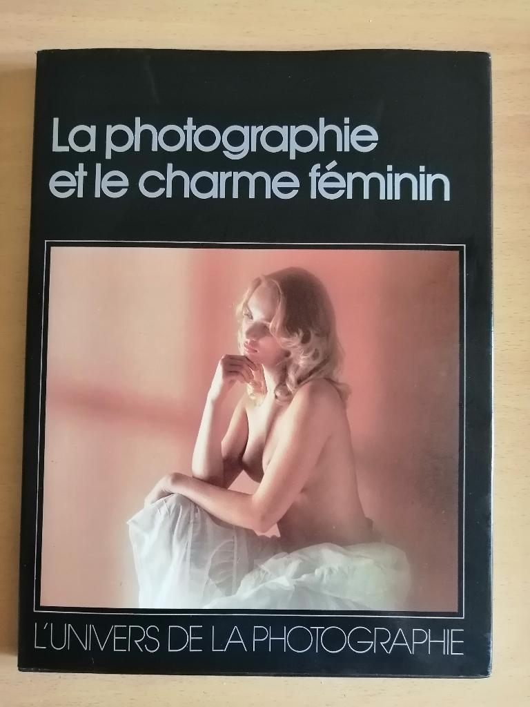 La photographie et le charme féminin de Jack Schofield, Enlèvement ou Envoi