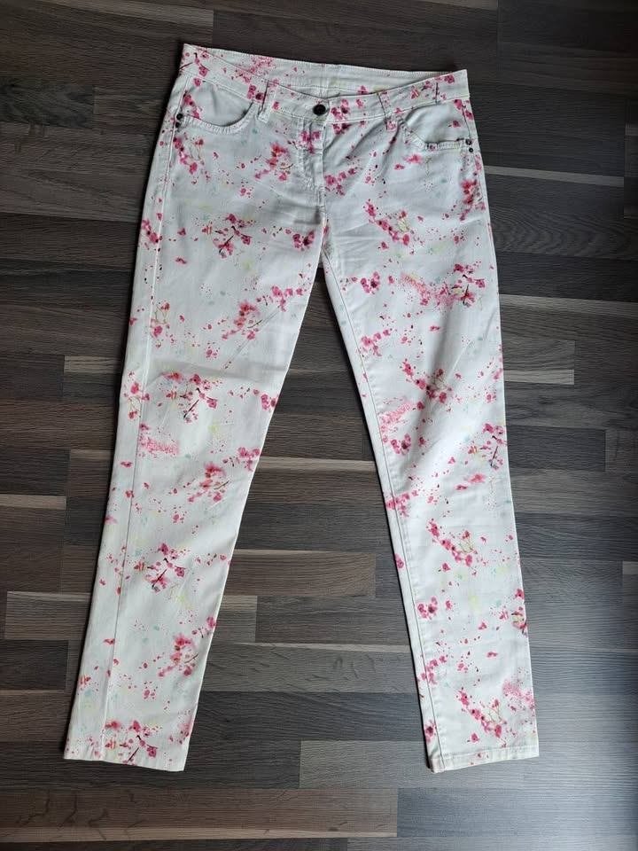 jeans mt 30, Studswar of Patrizia Pepe, Kleding | Dames, Spijkerbroeken en Jeans, Wit, Ophalen of Verzenden, Zo goed als nieuw