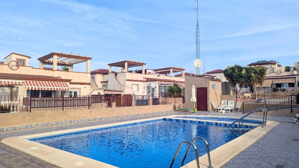 Quad villa te koop in La Marina, Alicante, 55 m², Dorp, Spanje, Woonhuis