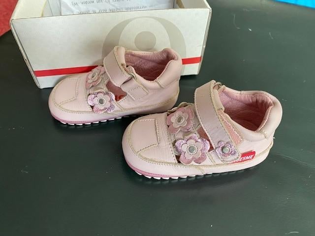 NIEUWE Lichtroze kinderschoenen maat 18, Kinderen en Baby's, Ophalen of Verzenden, Nieuw, Schoenen