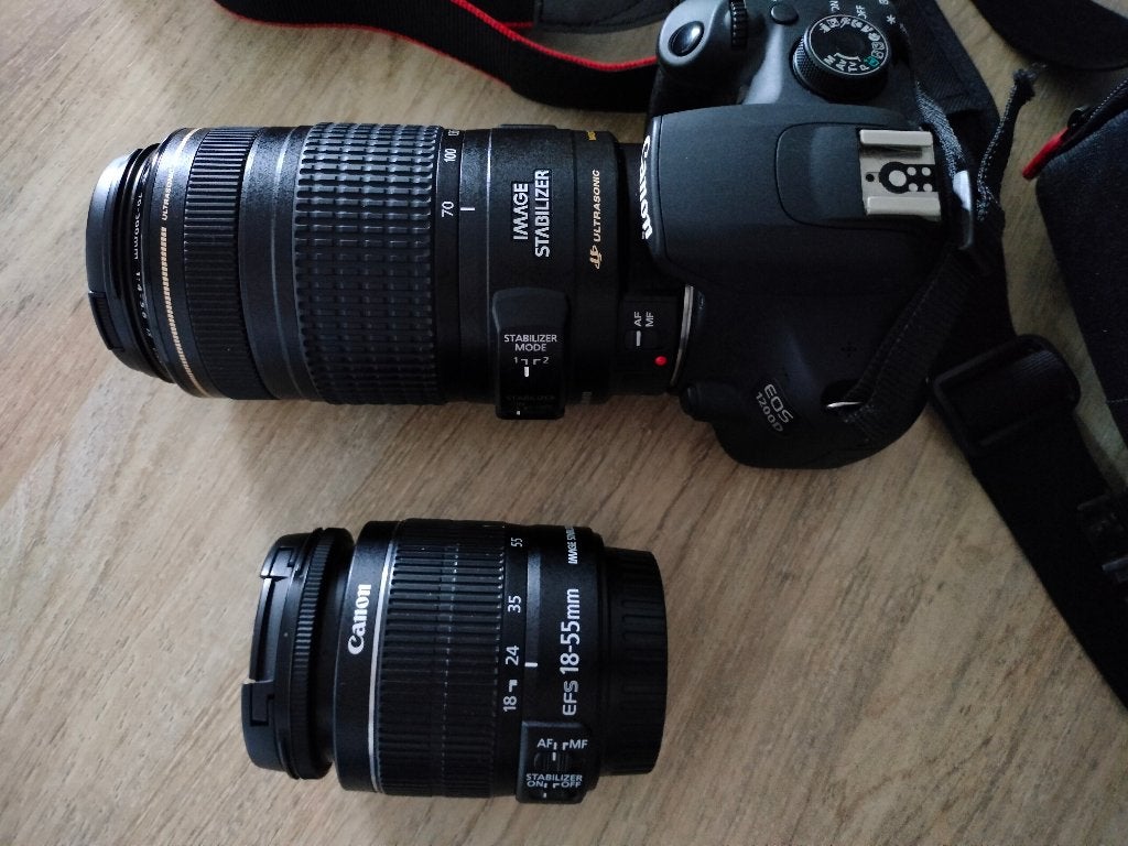 Canon EOS 1200D + extra lens, TV, Hi-fi & Vidéo, Appareils photo numériques, Stabilisation d'image, 18 mégapixels, Enlèvement ou Envoi