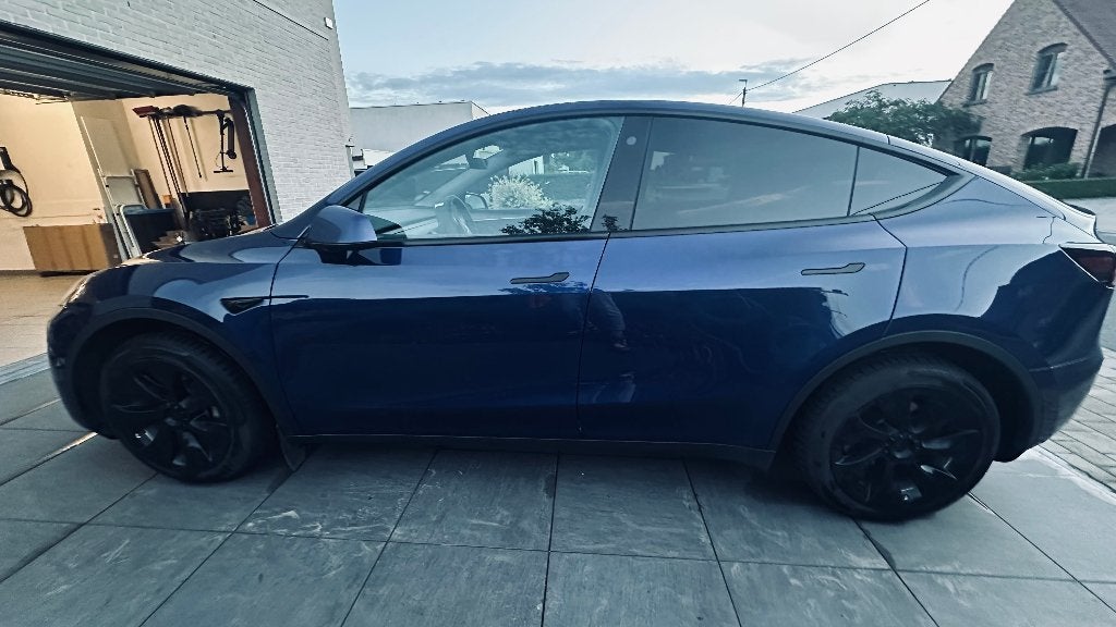 Tesla Model Y Dual Motor Long Range (10,5% BTW), Auto's, Zwart, Blauw, Elektrisch, 5 zetels