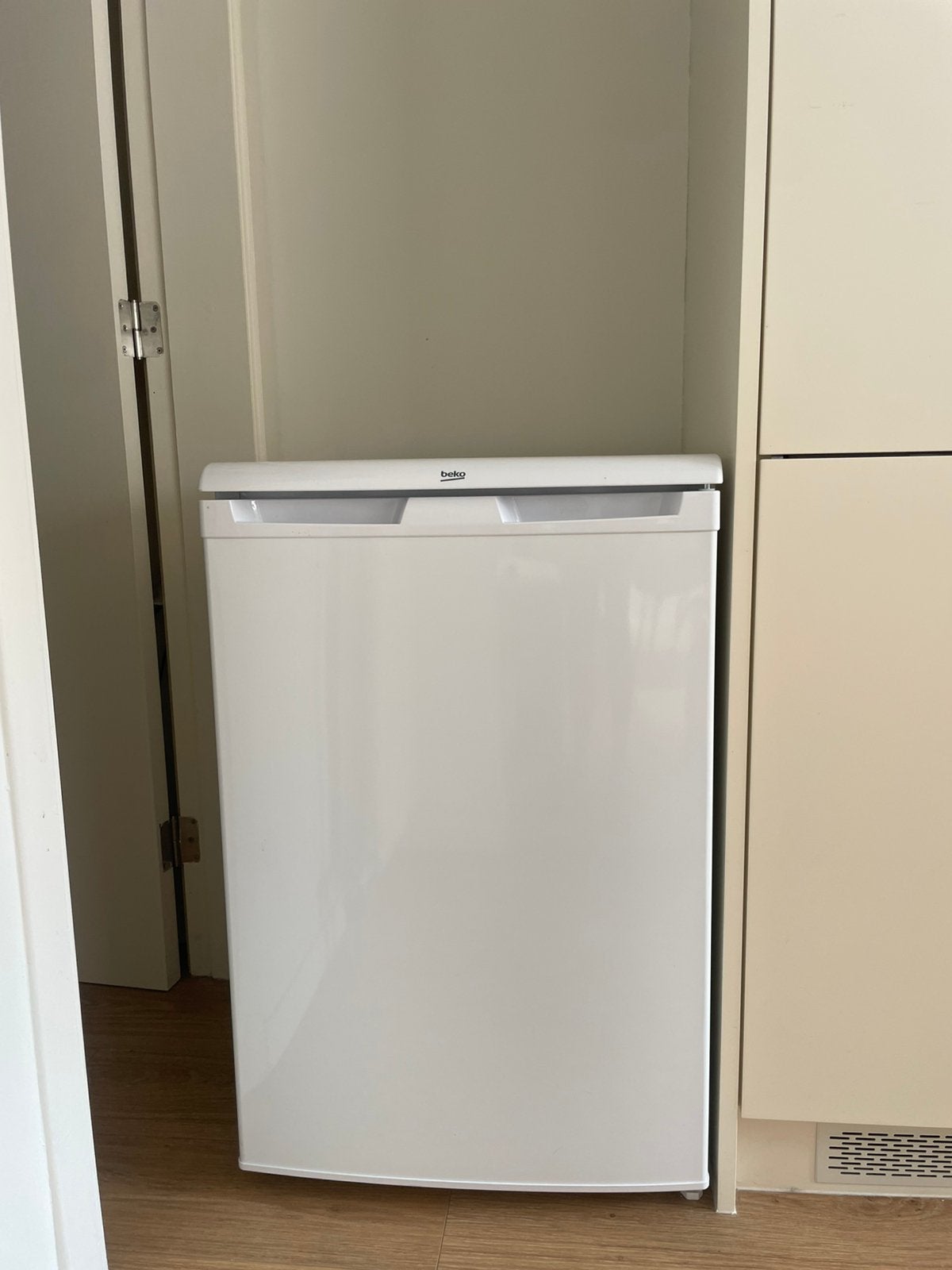 Koelkast, Elektronische apparatuur, Koelkasten en IJskasten, Ophalen, Gebruikt, Minder dan 85 cm, 100 tot 150 liter