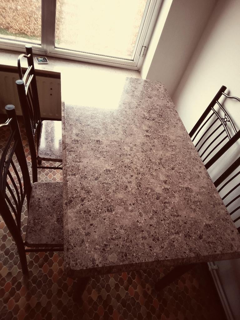 Table a manger avec 4 chaises, Enlèvement ou Envoi