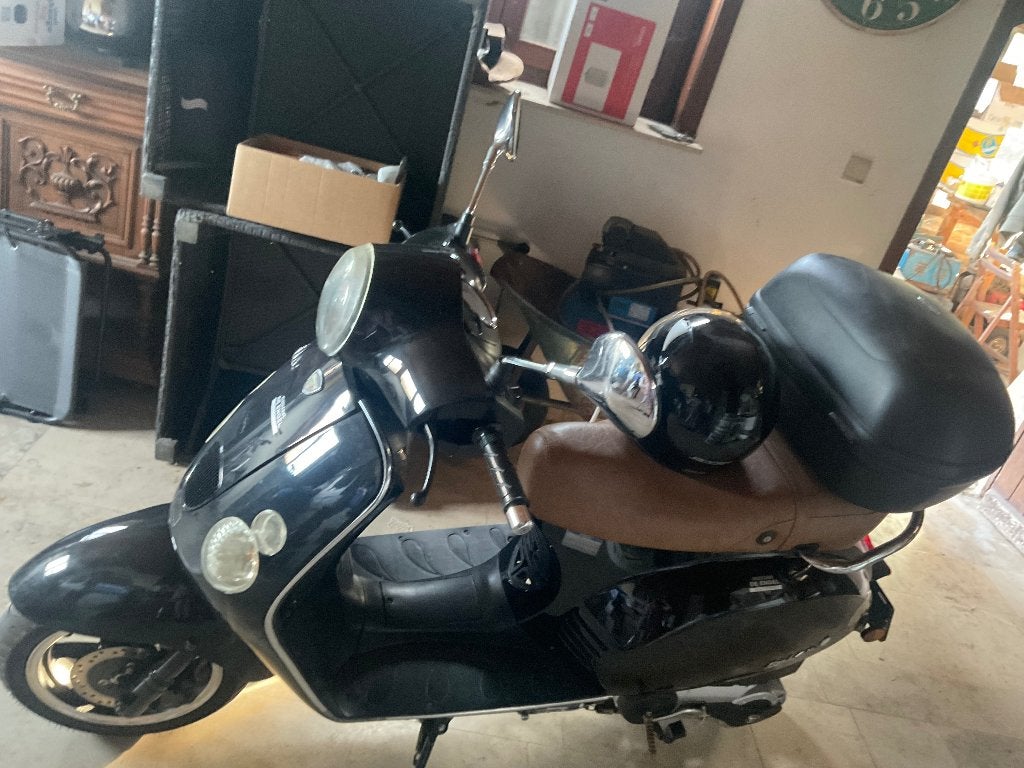 Scooter Agira 125cc, Fietsen en Brommers, Ophalen