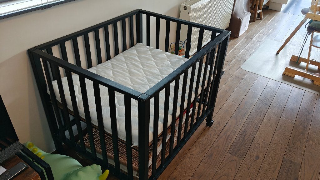 Box baby zwart, Ophalen, Gebruikt, Rechthoekig, Wieltjes