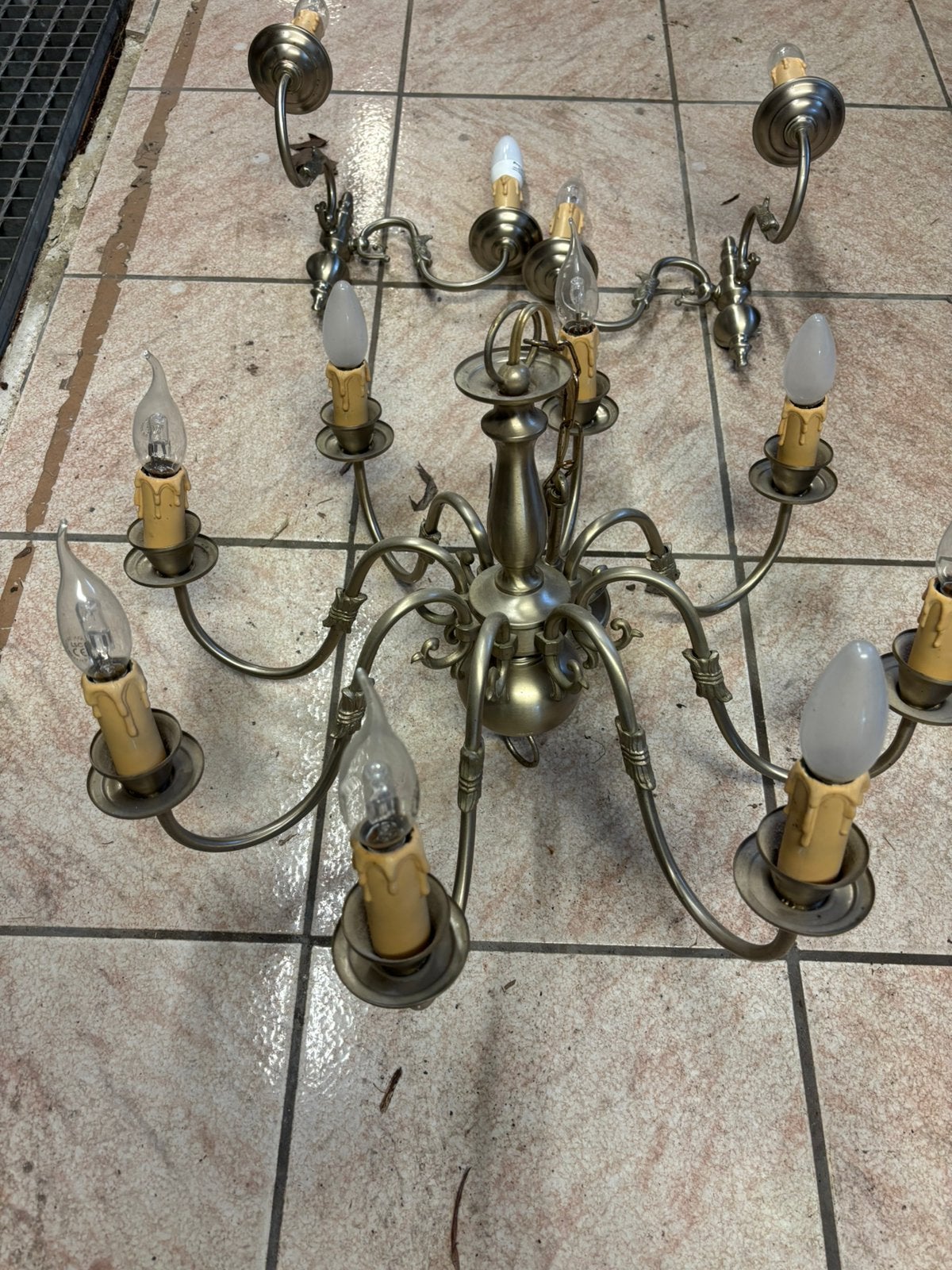 Lustre vintage 8 feux avec 2 appliques murales en étain, Antiquités & Art, Enlèvement ou Envoi