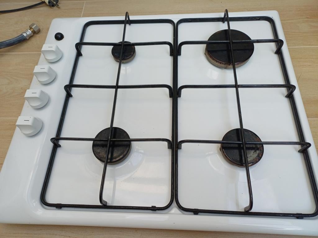 4 taques gaz encastrables Zanussi, Electroménager, Tables de cuisson, Enlèvement, Gaz
