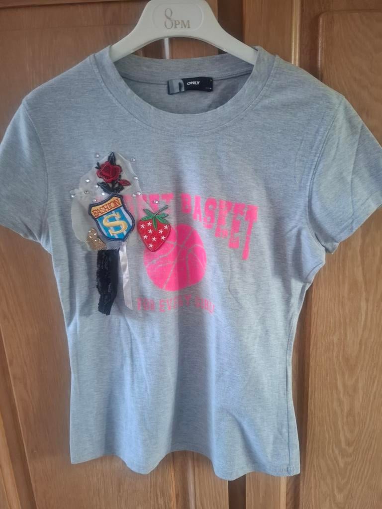 T-shirt Only grijs basketbal fluo roze S/M fashion, Kleding | Dames, Maat 38/40 (M), Only, Ophalen of Verzenden, Zo goed als nieuw