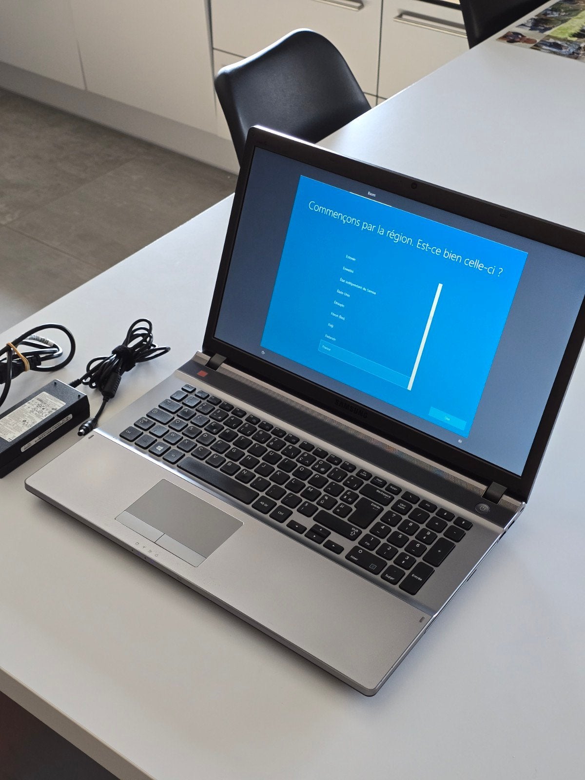 PC portable Samsung Série 5 17,3" SSD 500 Go+HDD 1 To Win11, Enlèvement ou Envoi, 17 pouces ou plus, 8 GB, 3 à 4 Ghz