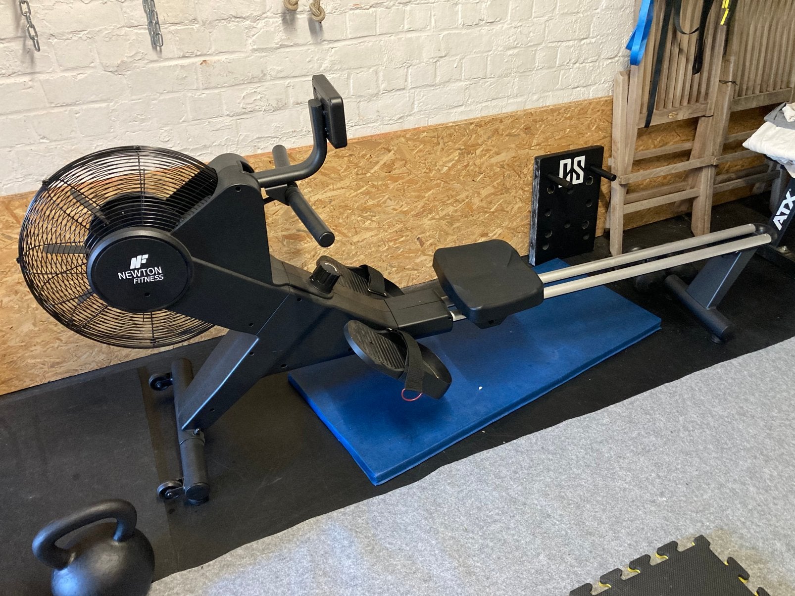Air rower newton fitness, Sport en Fitness, Ophalen, Zo goed als nieuw
