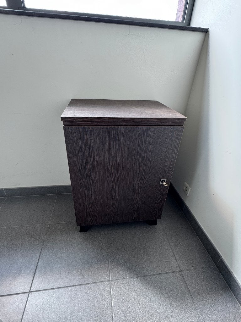 Armoire pour machine à coudre, Antiquités & Art, Antiquités | Machines à coudre, Enlèvement
