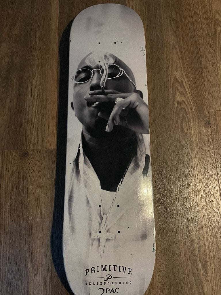 Primitive Skateboard deck Tupac Smoke (RARE), Sports & Fitness, Enlèvement, Comme neuf, Skateboard