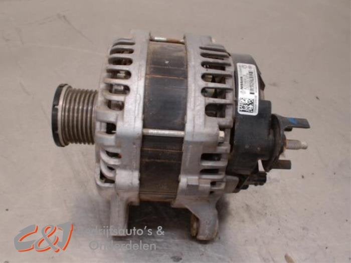 Dynamo van een Renault Trafic, Gebruikt, -, Renault, -