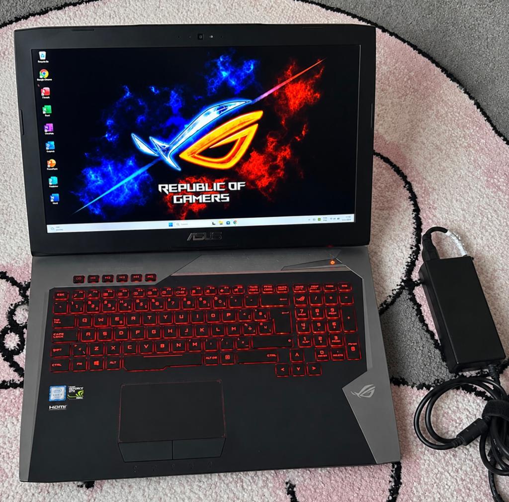 Mooie 17” asus gamer/ i7-6700HQ/16gb ddr4/8gb Nvidia/Win 11/, Computers en Software, Ophalen, Zo goed als nieuw