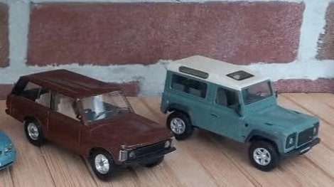2 Engelse oldimers Land Rover schaal 1:43, Ophalen, Zo goed als nieuw, Auto