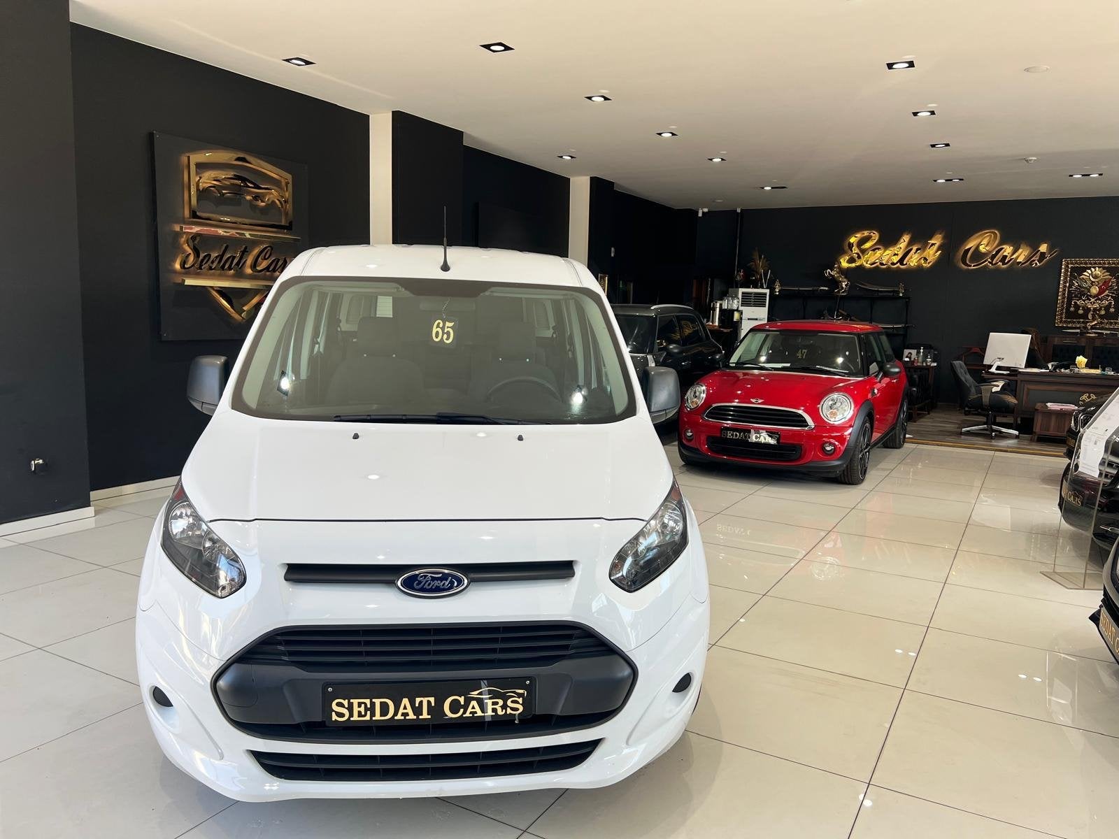 FORD TOURNEO CONNECT 1.5 DIESEL EURO 6B 64.477KM, Voorwielaandrijving, Stof, Euro 6, Bedrijf