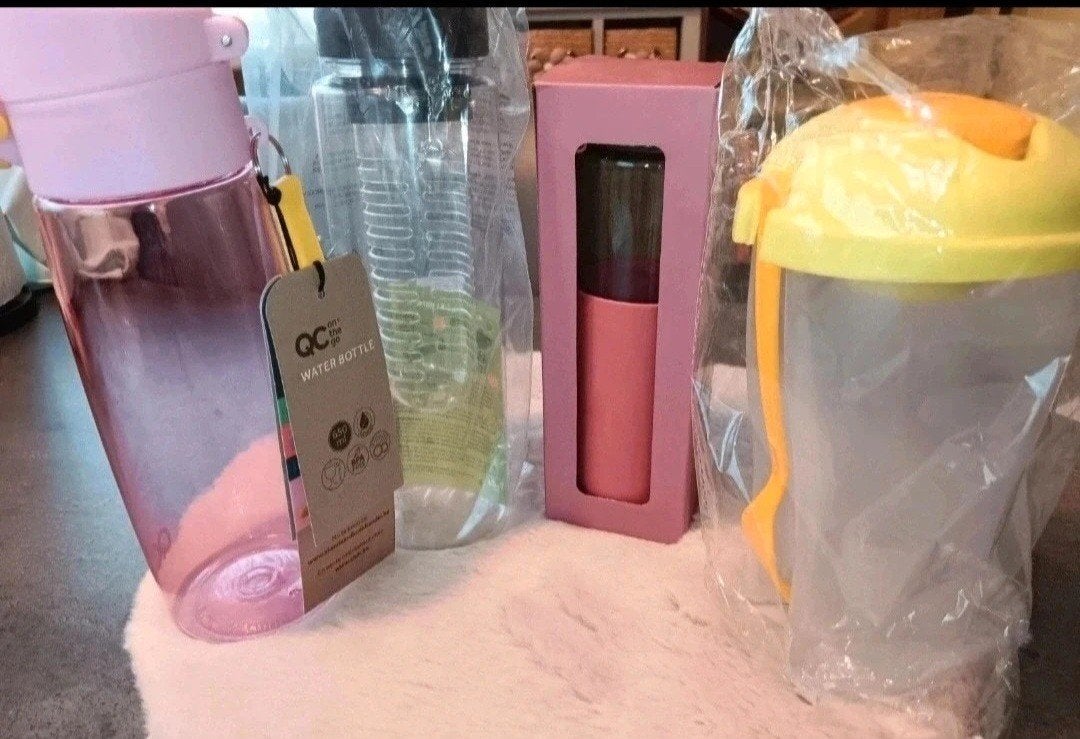 Nieuwe drinkflessen en saladeshaker, Ophalen of Verzenden