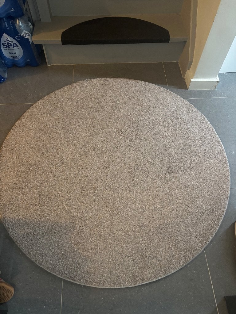 2 ronde Taupe bruin rond tapijten van 120x120, Huis en Inrichting, Ophalen, Gebruikt, Bruin, Rond