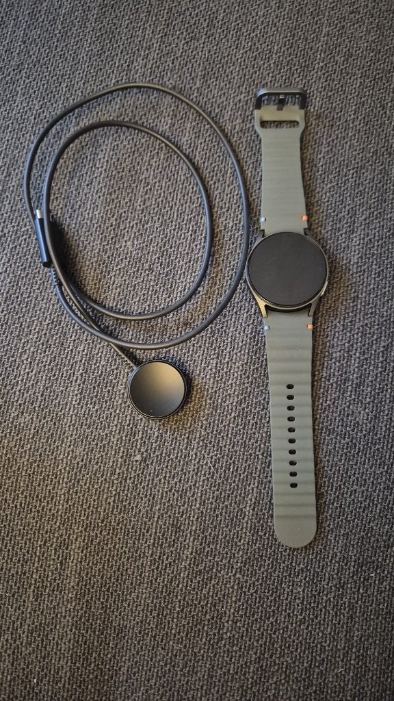 Samsung Watch 7 (40mm) – zeer goede staat + doos & lader, Handtassen en Accessoires, Smartwatches, Conditie, Ophalen of Verzenden