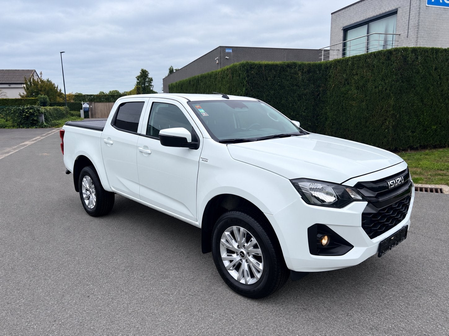 ISUZU D-MAX 1.9 4X4 Diesel , 2025 , 28.000 KM , AUTOMAAT, Autos, Euro 6, Entreprise, Entretenue par le concessionnaire, Noir