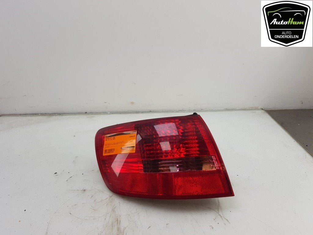 FEU ARRIÈRE GAUCHE Audi A6 (C6) (|4F9945095|), Valeo, Audi, Utilisé, 100, rue de Courcelles
75017  Paris, FR