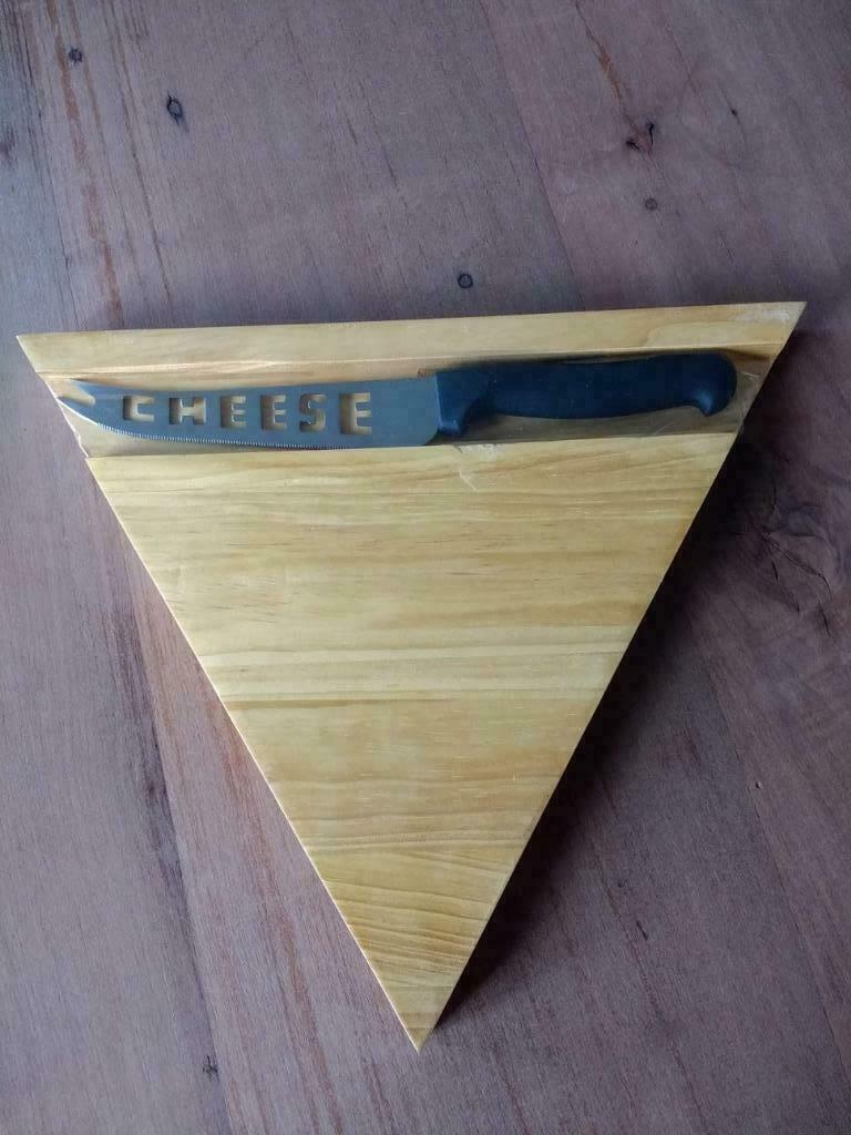 Houten driehoekige kaasplank (met kaasmes), Ophalen of Verzenden, Nieuw