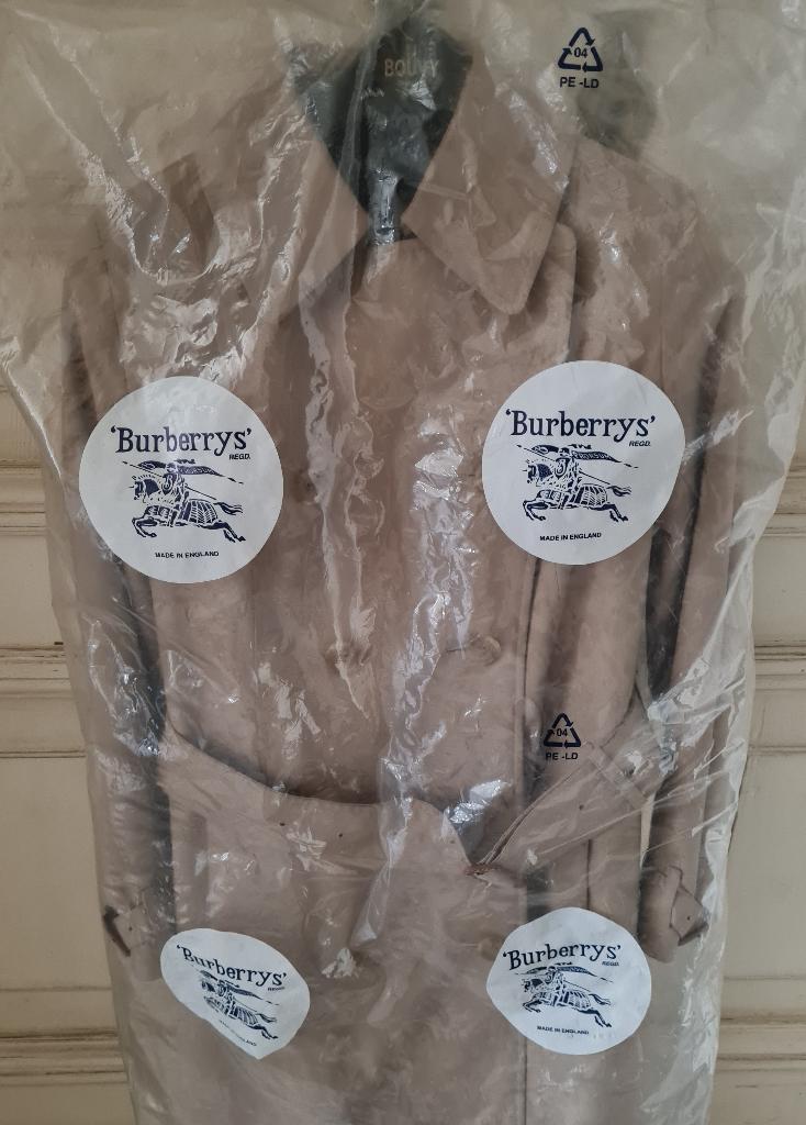 Vintage Burberry unused Trenchcoat + bodywarmer UNISEX, Beige, Ophalen of Verzenden, Zo goed als nieuw, Burberry