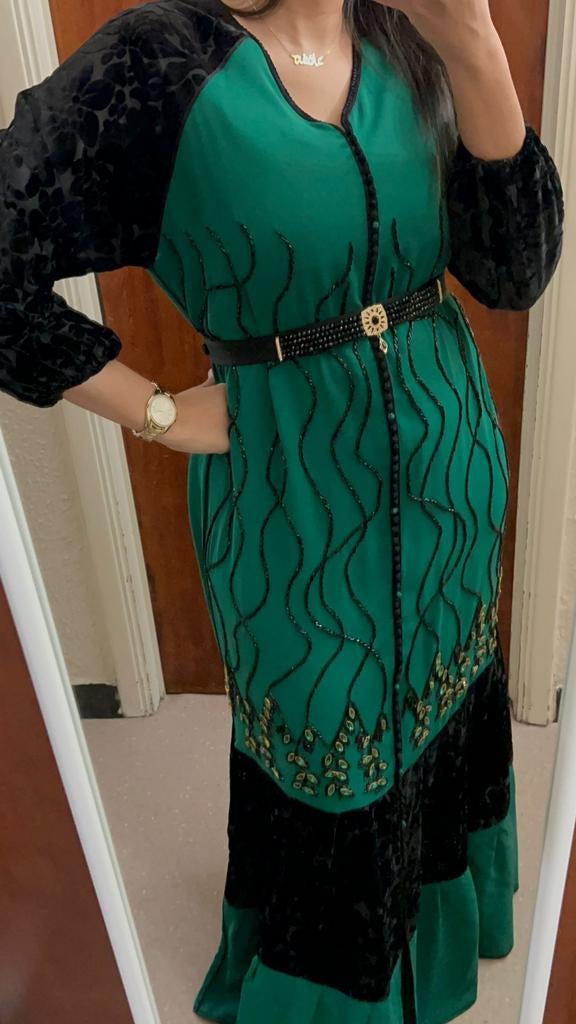 lots 1000 pieces de vêtements femmes Caftan, takcita, acce