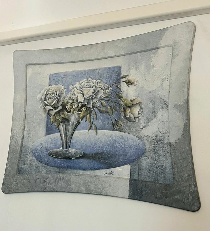 Peinture décorative dans un cadre, Enlèvement