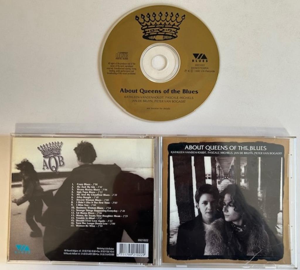 CD ABOUT QUEENS OF THE BLUES 2x GESIGNEERD VANDENHOUDT MICHI, Cd's en Dvd's, Verzenden, 1980 tot heden, Zo goed als nieuw, Blues