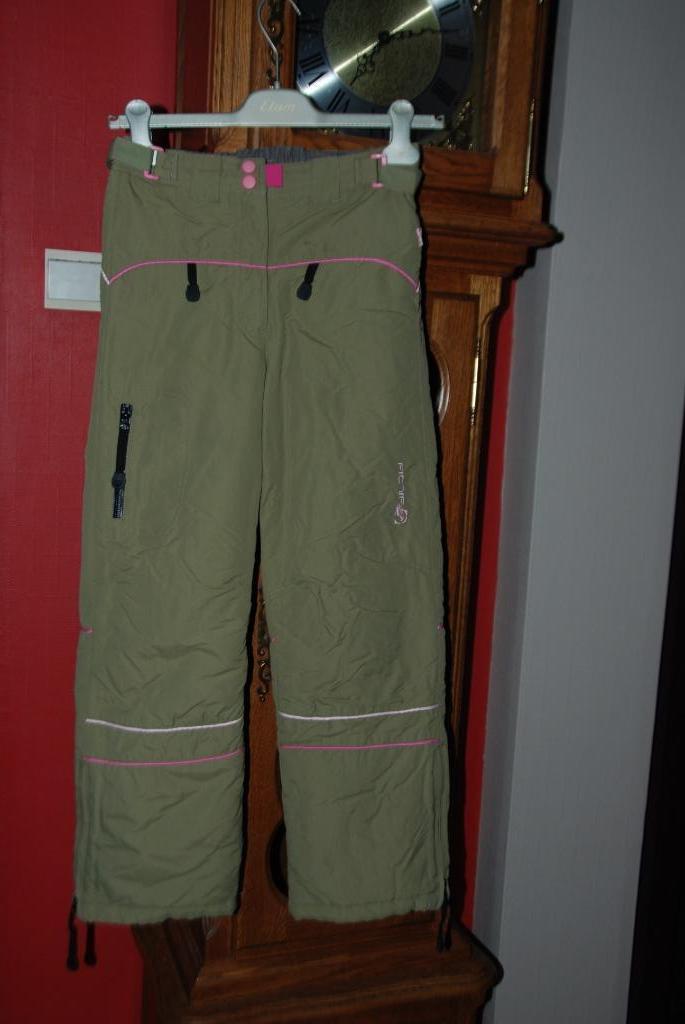 Kaki groene skibroek „The Fictif Outwear” T7/8A Zeer Goed, Kinderen en Baby's, Broek, Jongen of Meisje, The Fictif Outwear, Ophalen of Verzenden