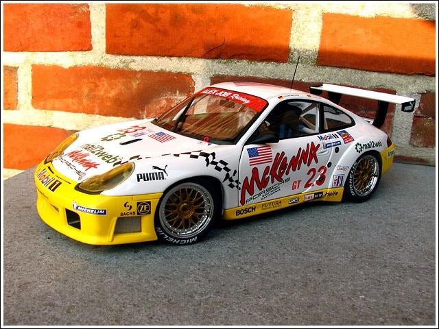 Porsche 996 GT3 R #23 Winner 12h Sebring 2003 - AutoArt 1:18, Enlèvement ou Envoi, Comme neuf, Voiture, Autoart