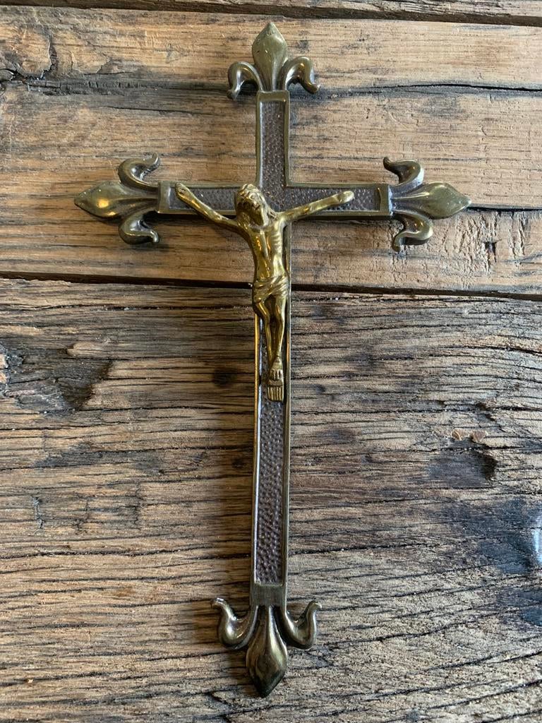 Crucifix ancien Crucifix statue de Jésus en cuivre religion, Enlèvement ou Envoi, Comme neuf
