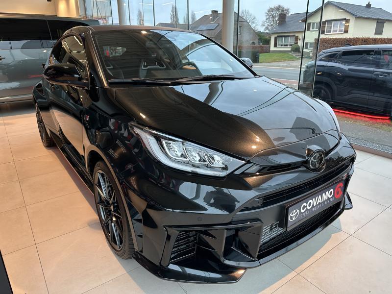 Toyota Yaris 1.6 BENZ/NEW/GR-FOUR/4WD/TURBO, Euro 6, Entreprise, Noir, Berline
