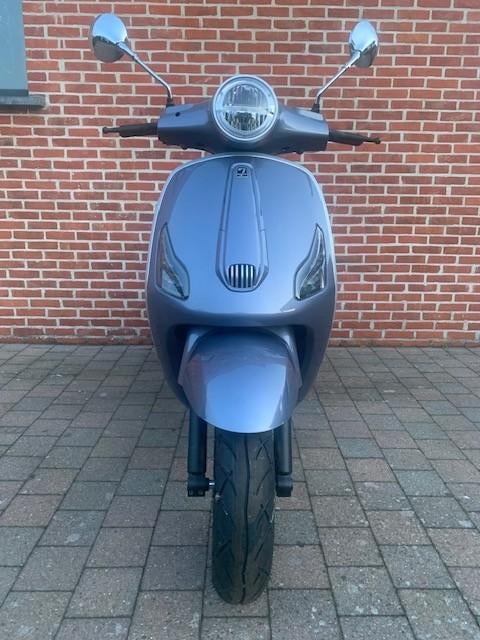 Doohan Gelato e-scooter, Ophalen, 11 kW of minder