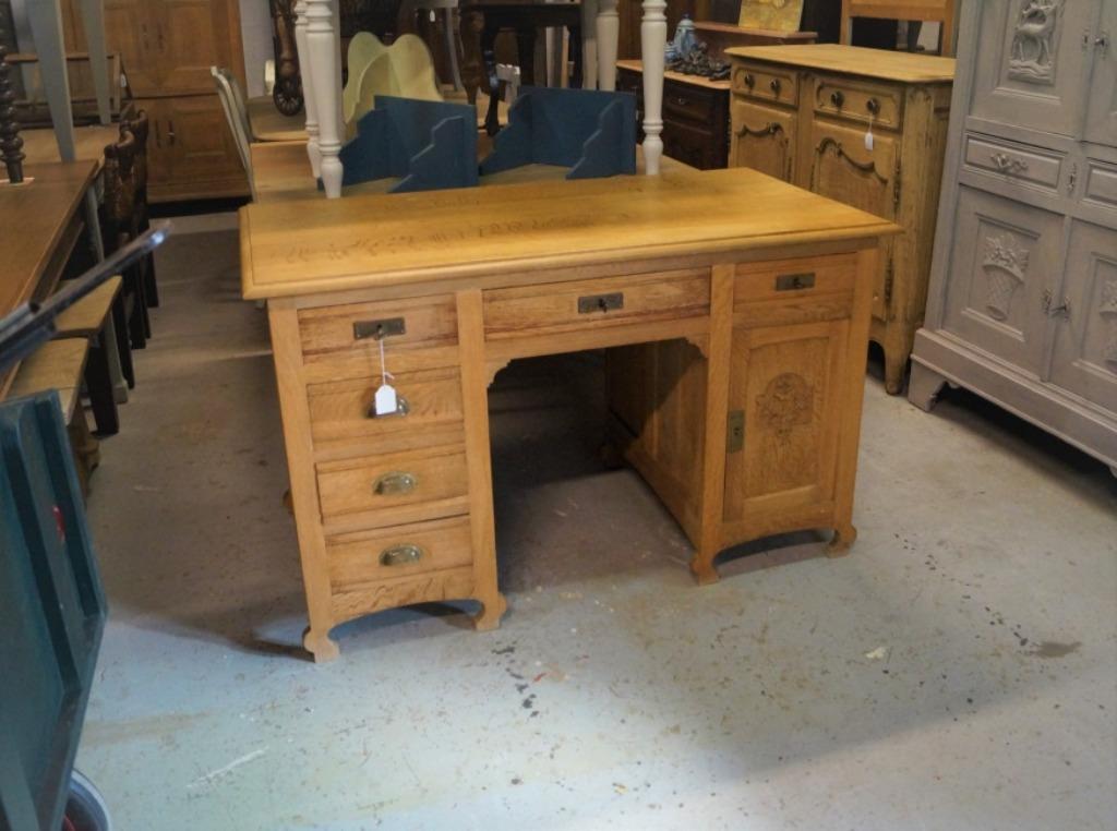 Antieke bureau in bleke eik L 130 B 69 H 79, Antiek en Kunst, Ophalen
