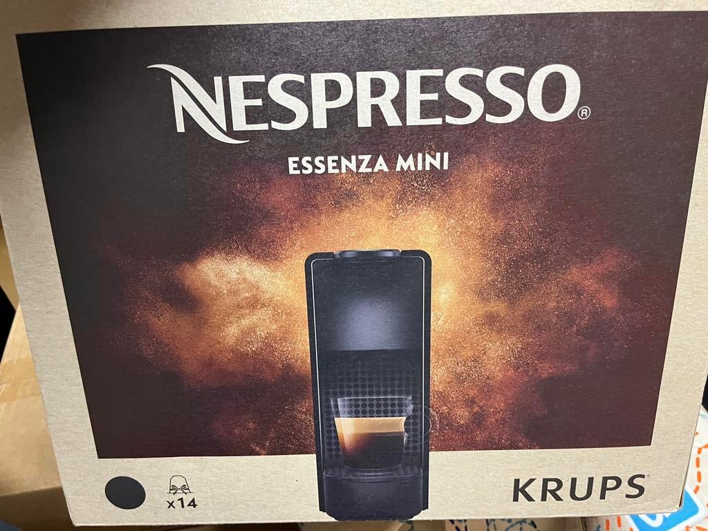 Cafetière Nespresso Krups Essenza comprenant 14 tasses neuve, Electroménager, Enlèvement ou Envoi, Comme neuf