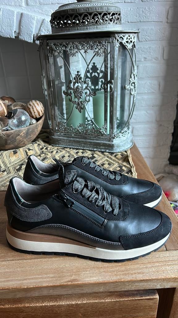 DLS-sneakers gemaakt in Italië 41, Kleding | Dames, Schoenen, Ophalen of Verzenden, Nieuw