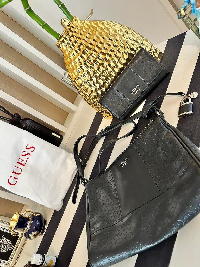 Vintage guess schoudertas zwart leder met portefeuille, Ophalen of Verzenden, Zo goed als nieuw, Zwart