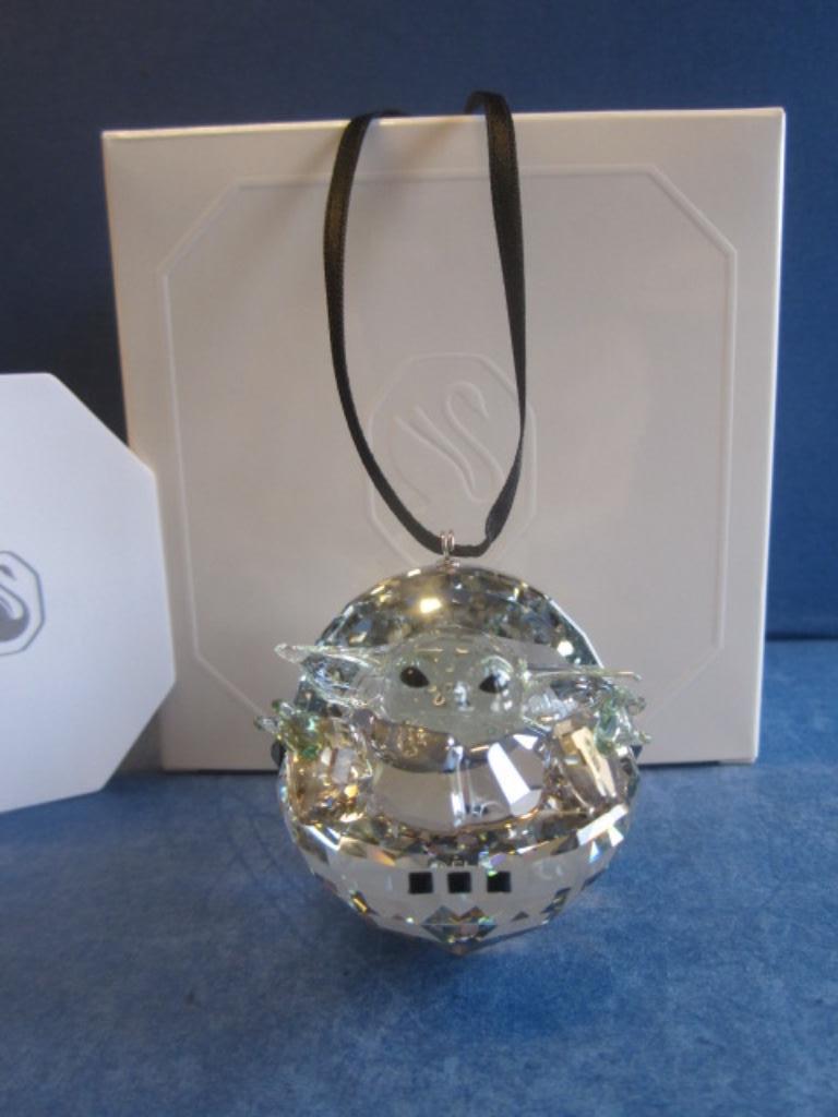 Swarovski Star Wars Ornament The Mandalorian Grogu, Ophalen of Verzenden, Nieuw, Figuurtje