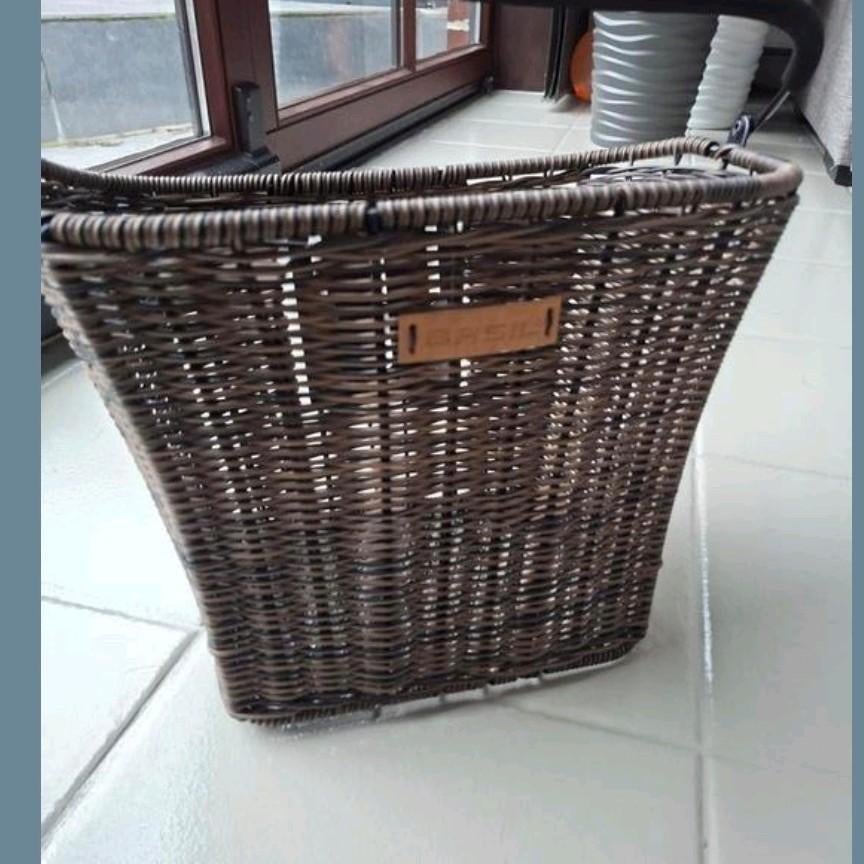 Fietsmand 35L Basil, Dieren en Toebehoren, Ophalen, Zo goed als nieuw