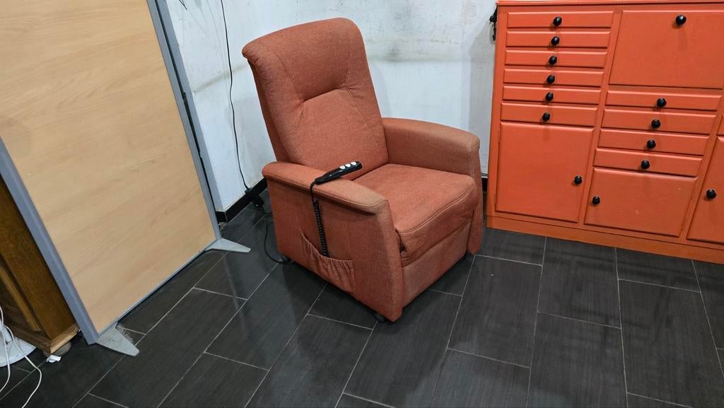 fauteuil relax électrique avec deux moteurs en tissus sur ro, Divers, Comme neuf