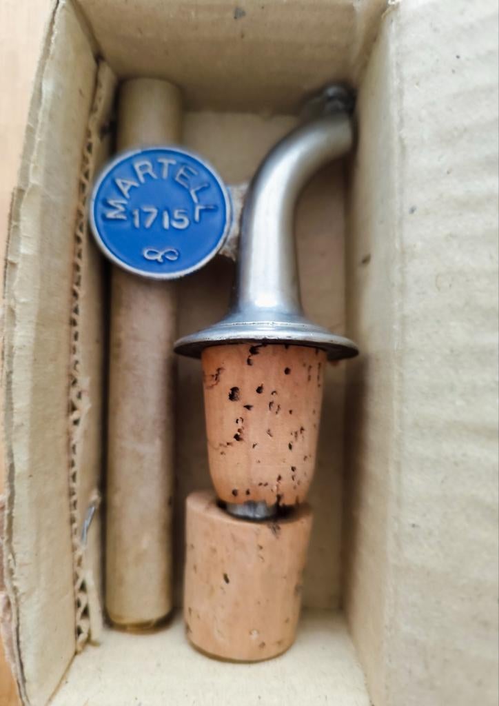 Oude Martel Cognac flesschenker in zijn doos, Verzamelen, Ophalen of Verzenden