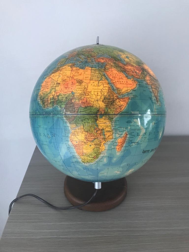 Wereldbol lichtgevend, Ophalen, Gebruikt