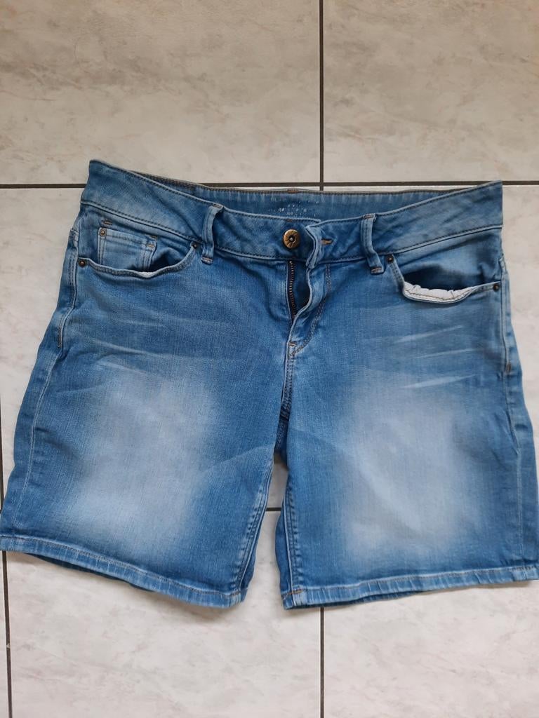 Damesshort jeans Esprit W26, Kleding | Dames, Ophalen of Verzenden, Zo goed als nieuw